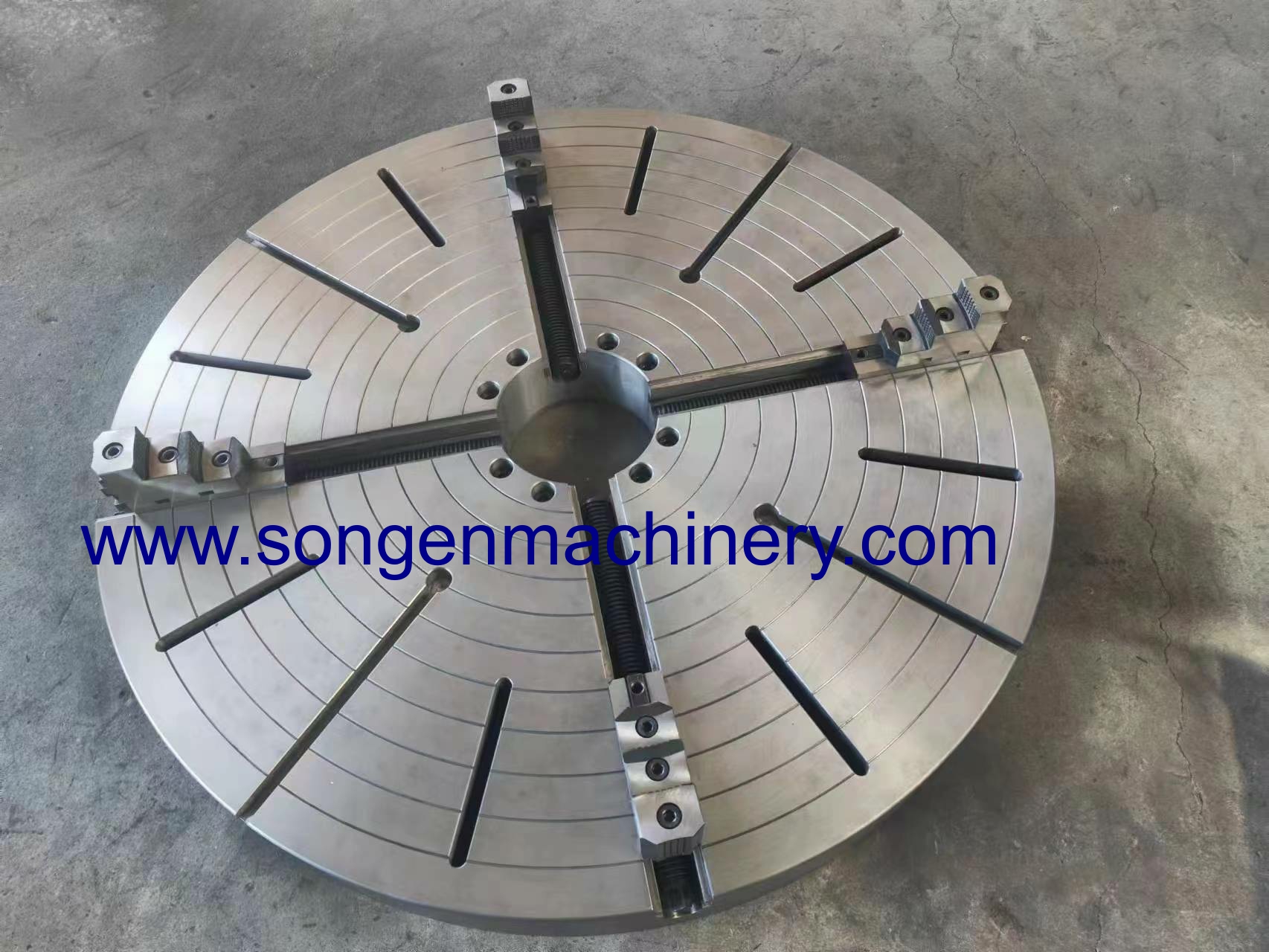 OD 1600mm 4-jaw independent chuck.jpg